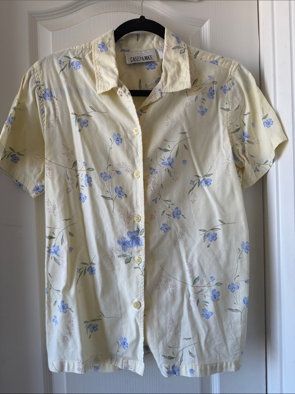 Casey & Max Men's Yellow Floral Short-Sleeve Button-Down Shirt
